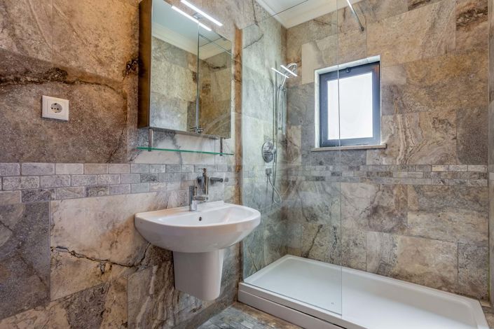 Image No.33-6 Bed Villa for sale