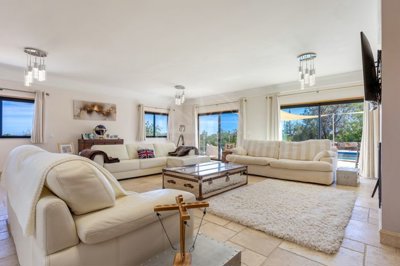 1987-357634-0086b5b4f2b294297643049c268e89554