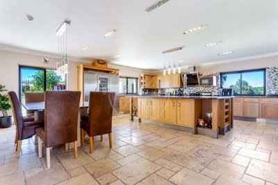 1987-357634-0086b5b4f2b294297643049c268e89554