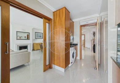 1987-358463-0086b5b4f2b294297643049c268e89554