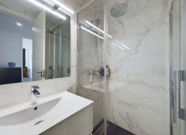 1987-358786-0086b5b4f2b294297643049c268e89554