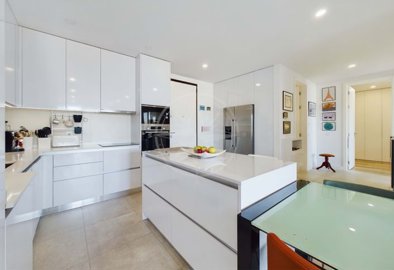 1987-358786-0086b5b4f2b294297643049c268e89554