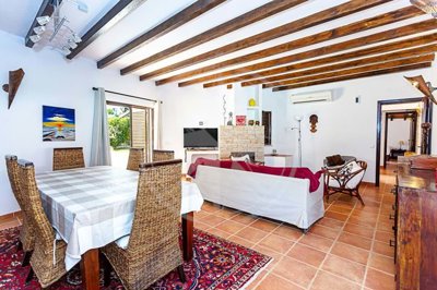 1987-358773-0086b5b4f2b294297643049c268e89554