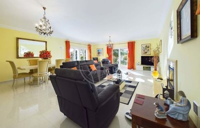 1987-359331-0086b5b4f2b294297643049c268e89554