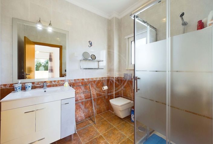 Image No.27-4 Bed Villa for sale