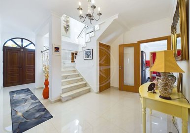 1987-359331-0086b5b4f2b294297643049c268e89554