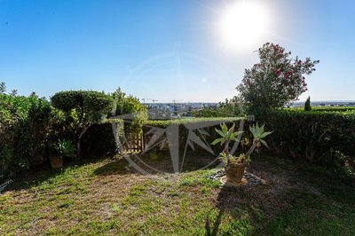 1987-359339-0086b5b4f2b294297643049c268e89554