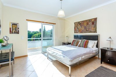 1987-359454-0086b5b4f2b294297643049c268e89554