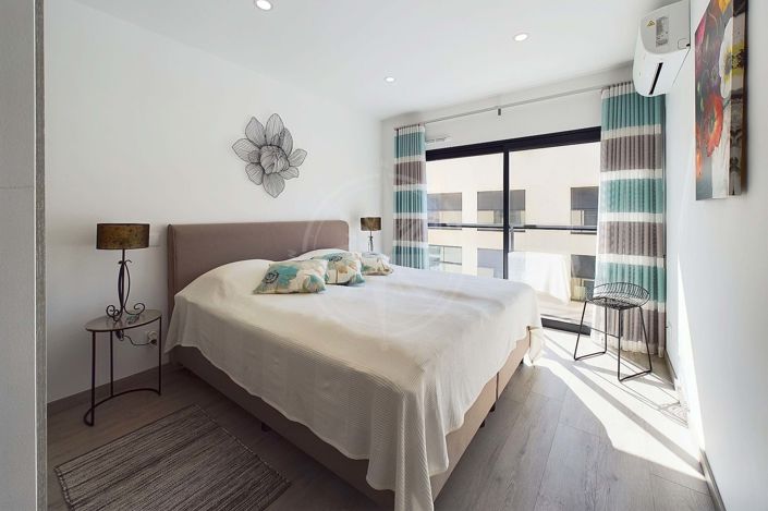 Image No.10-3 Bed Apartment for sale