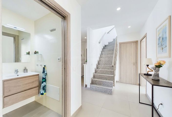 Image No.15-3 Bed Apartment for sale