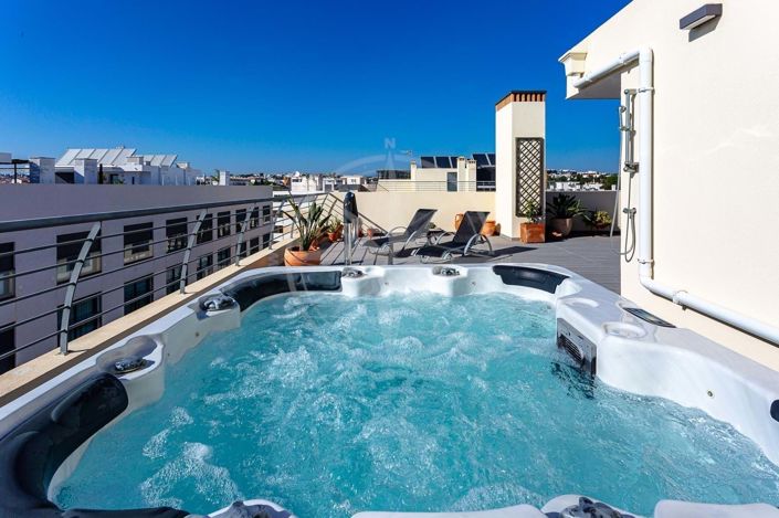 Image No.20-3 Bed Apartment for sale