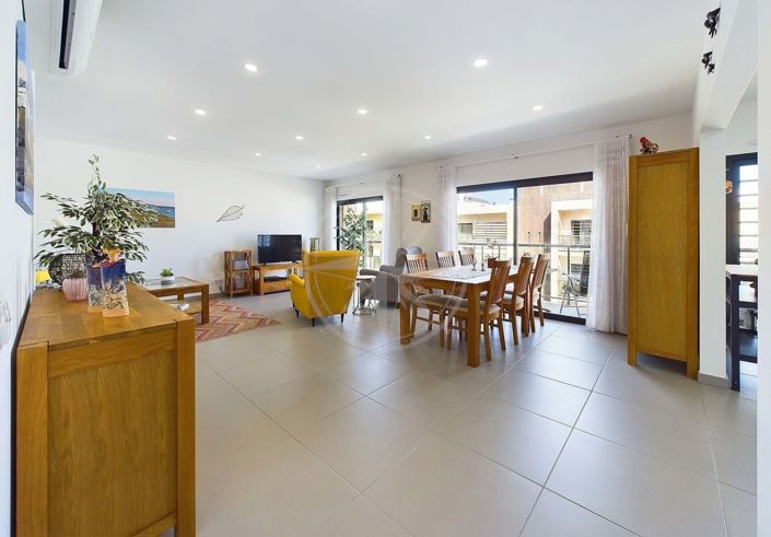 Image No.3-3 Bed Apartment for sale