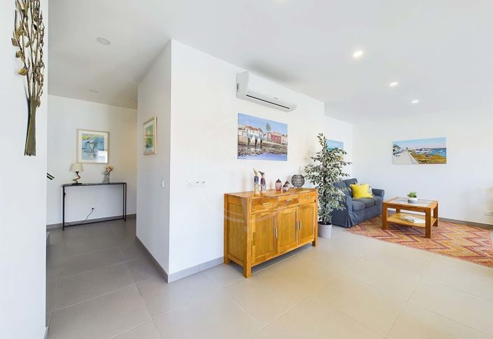 Image No.8-3 Bed Apartment for sale