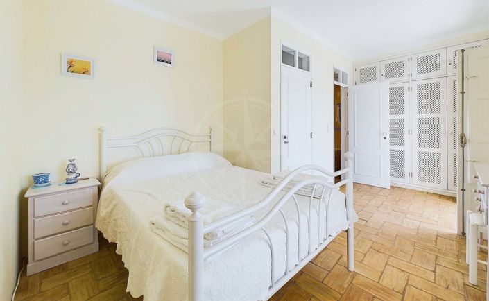 Image No.16-3 Bed Townhouse for sale