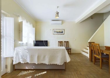 1987-359949-0086b5b4f2b294297643049c268e89554