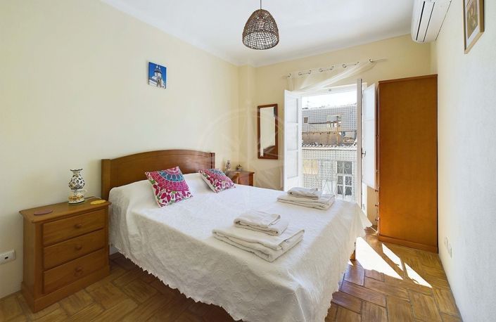 Image No.10-3 Bed Townhouse for sale