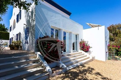 1987-359950-0086b5b4f2b294297643049c268e89554