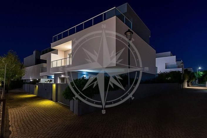 Image No.2-3 Bed Villa for sale