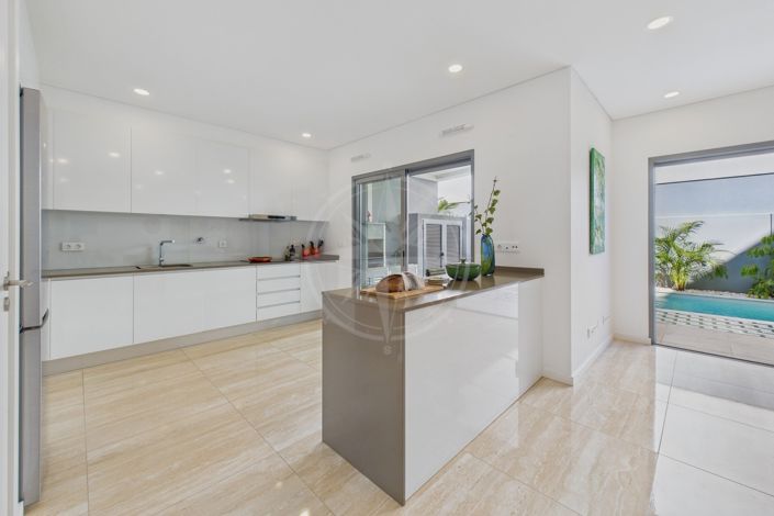 Image No.14-3 Bed Villa for sale