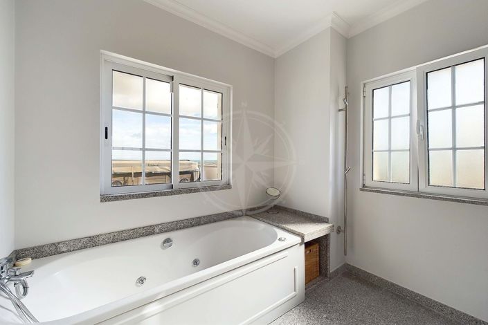 Image No.31-4 Bed Villa for sale