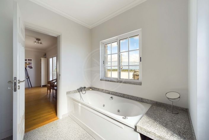 Image No.32-4 Bed Villa for sale