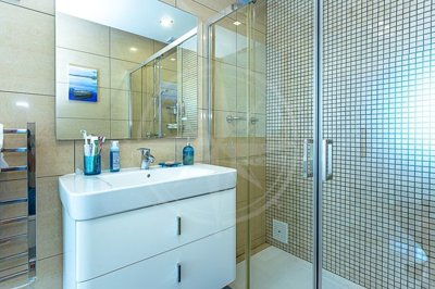 1987-360627-0086b5b4f2b294297643049c268e89554