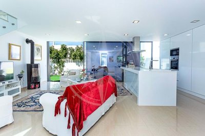 1987-360627-0086b5b4f2b294297643049c268e89554