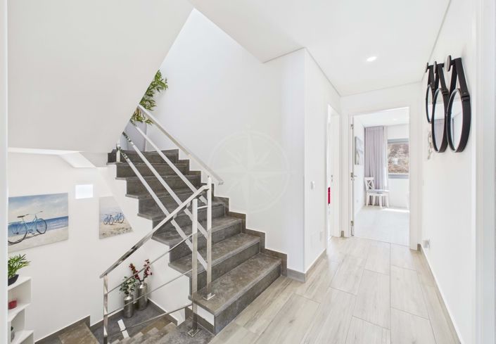 Image No.14-4 Bed Townhouse for sale