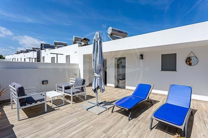 Image No.27-4 Bed Townhouse for sale