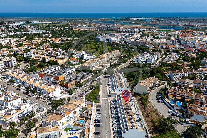 Image No.30-4 Bed Townhouse for sale