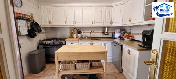 Image No.11-4 Bed House for sale