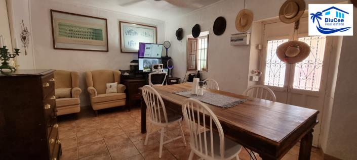 Image No.17-4 Bed House for sale