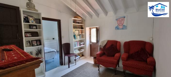 Image No.25-4 Bed House for sale