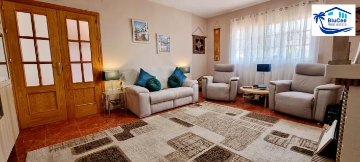 Image No.9-3 Bed Semi-Detached for sale