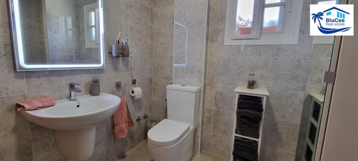 Image No.39-3 Bed Semi-Detached for sale