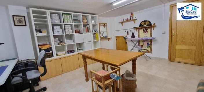 Image No.45-3 Bed Semi-Detached for sale