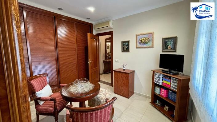 Image No.7-6 Bed House/Villa for sale