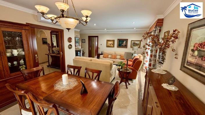 Image No.8-6 Bed House/Villa for sale