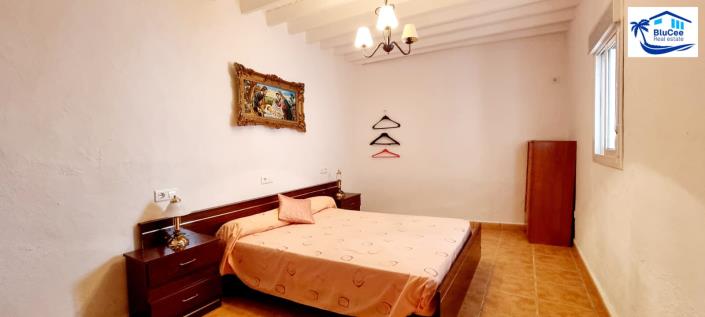 Image No.12-4 Bed Village House for sale