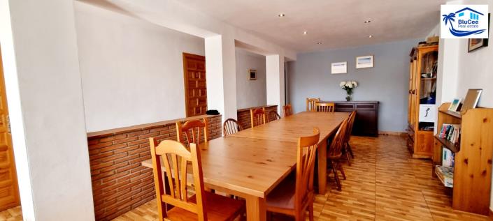 Image No.6-10 Bed Villa / Detached for sale