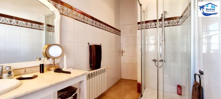 Image No.41-3 Bed Villa for sale