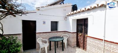 1 - Comares, House