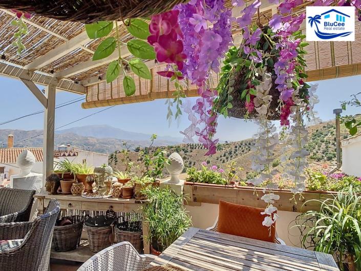 Image No.31-2 Bed Village House for sale