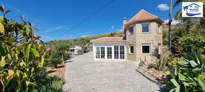 Image No.3-3 Bed Villa for sale