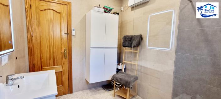 Image No.27-3 Bed Villa for sale