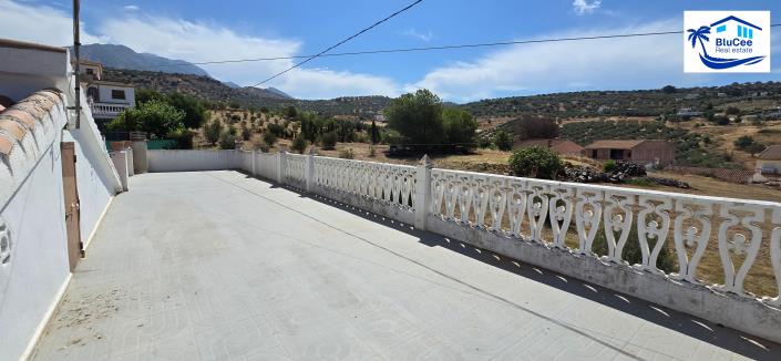 Image No.25-4 Bed Property for sale