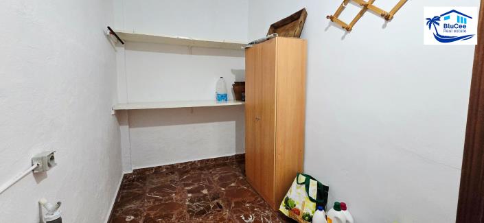 Image No.31-4 Bed Property for sale