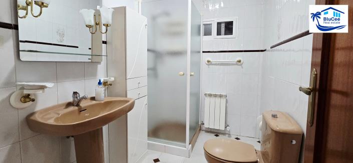 Image No.33-4 Bed Property for sale