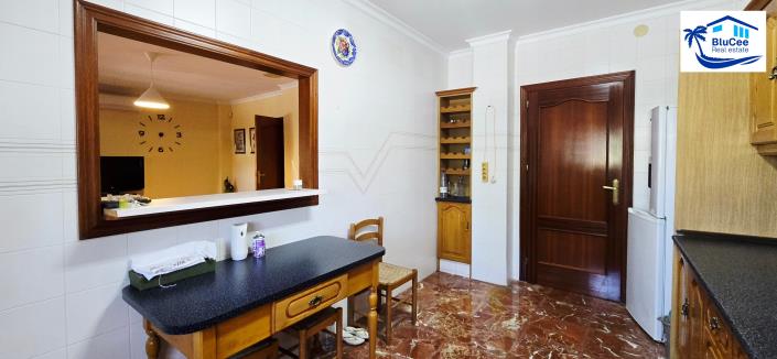 Image No.7-4 Bed Property for sale