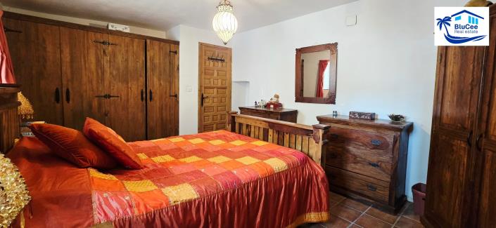 Image No.16-3 Bed Village House for sale